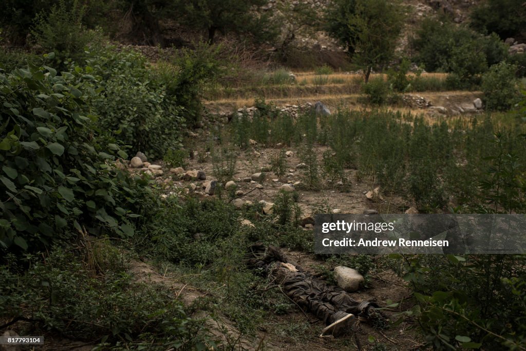 Afghan Troops Battle ISIS in Nangarhar