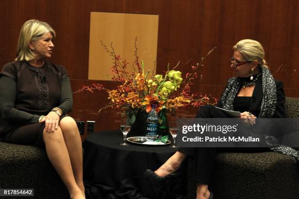Mindy Reeves 104 John E Reeves Hall Stock Photos, High-Res Pictures, and Images ...