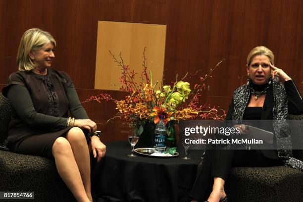 Mindy Reeves 104 John E Reeves Hall Stock Photos, High-Res Pictures, and Images ...