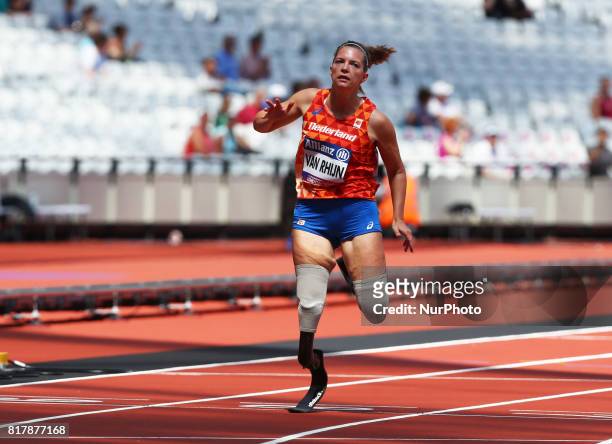 Marlou van Rhijn compete in Women's 100m T44 Heat 2 during IPC World Para Athletics Championships at London Stadium in London on July 17, 2017