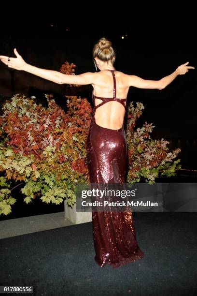 Gisele Bundchen attend The BRAZIL FOUNDATION's 8th Annual Gala Benefit at The Metropolitan Museum of Art on September 23, 2010 in New York City.