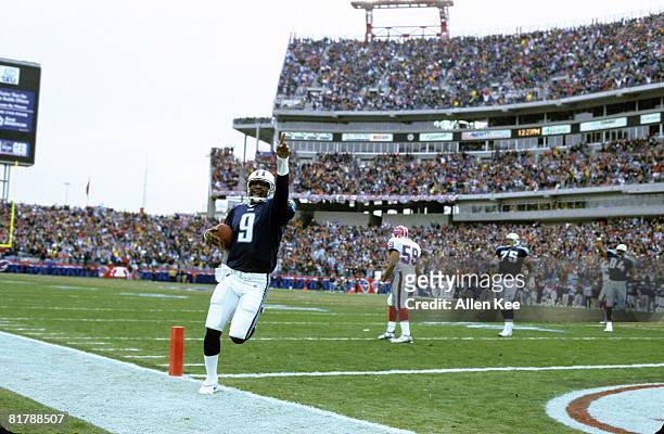 Tennessee Titans quarterback Steve McNair scores on a one-yard touchdown run during the AFC Wildcard Playoff, a 22-16 victory over the Buffalo Bills...