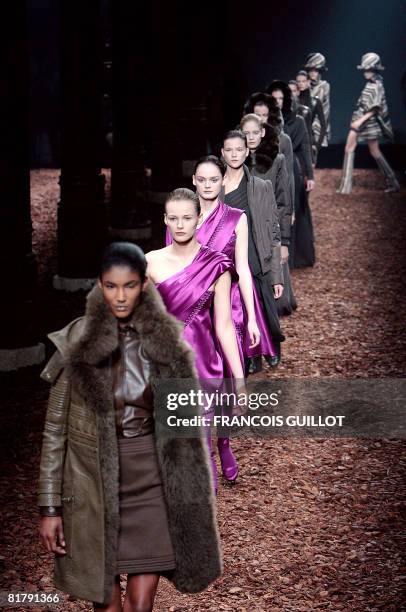 Models present creations by Italian designer Riccardo Tisci for Givenchy during Fall-Winter 2009 Haute Couture collection show in Paris on July 1,...