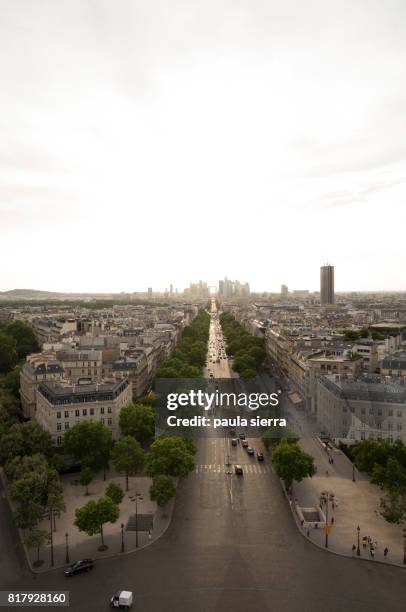 la defense from the arc de triomphe - place charles de gaulle stock pictures, royalty-free photos & images