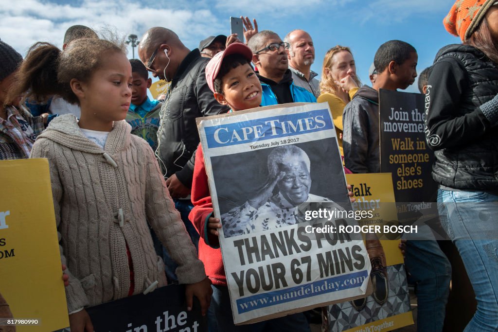 TOPSHOT-SAFRICA-POLITICS-ELDERS-PEACE-RIGHTS-MARCH-MANDELA-DAY