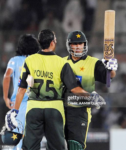 Jamshad R 69 Jamshed Khan Stock Photos, High-Res Pictures, and Images - Getty Images