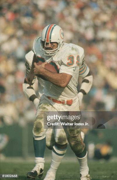 Football: Super Bowl VII, Miami Dolphins Larry Csonka in action, rushing vs Washington Redskins, Los Angeles, CA 1/14/1973