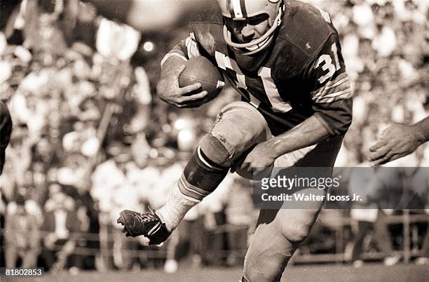 Football: Green Bay Packers Jim Taylor in action vs Baltimore Colts, Baltimore, MD