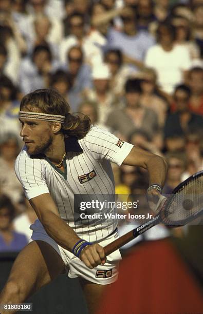 2 N L'Equipe Journal TENNIS 1981 Mc ENROE / BORG CHAMPION DU MONDE Mc 2 N L'Equipe Journal TENNIS 1981 Mc ENROE / BORG CHAMPION DU MONDE Mc