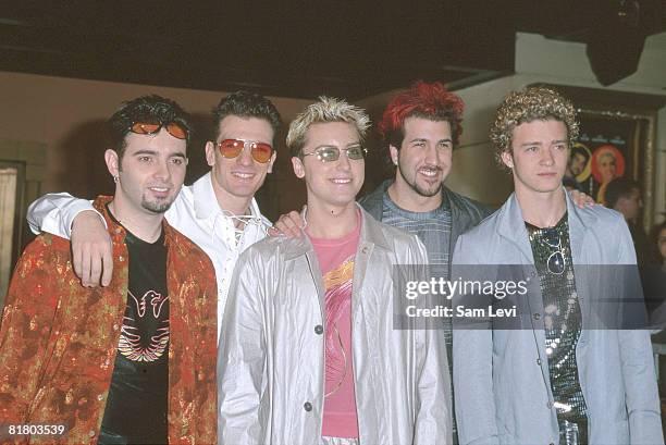 Nsync With Roses Nsync 2000 Photos and Premium High Res Pictures - Getty Images