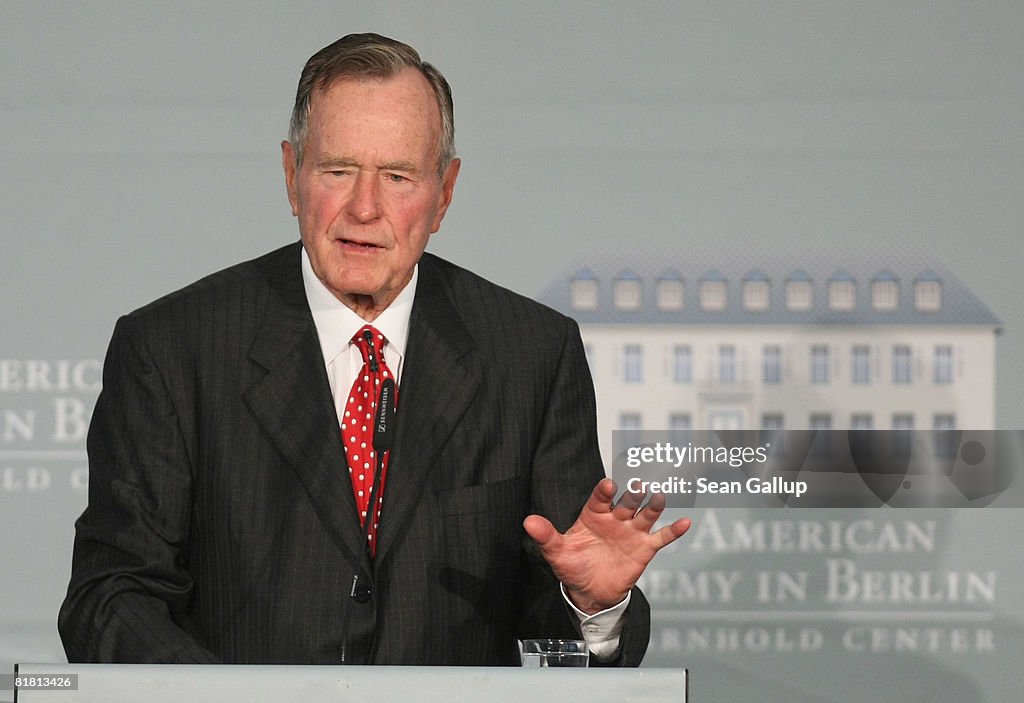 George Bush Receives Henry A. Kissinger Prize