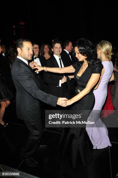 Alvin Valley and Rena Sindi attend Silver Hill Hospital 80th Anniversary Gala at Cipriani 42nd Street on November 11, 2010 in New York City.