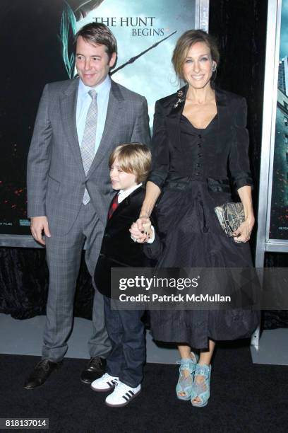 Matthew Broderick, James Broderick and Sarah Jessica Parker attend New York Premiere of HARRY POTTER AND THE DEATHLY HALLOWS at Alice Tully Hall on...