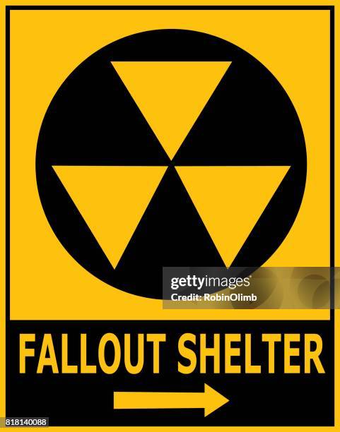 illustrations, cliparts, dessins animés et icônes de panneau abri impact - retombée radioactive