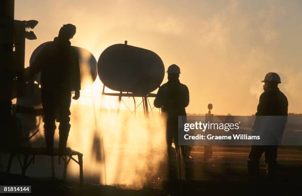 men at a gold mine, free state province, south africa - mina de oro fotografías e imágenes de stock