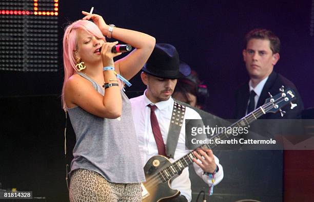 Lily Allen performs with Mark Ronson on the main stage during day 1 of the O2 Wireless Festival 2008 on July 3, 2008 in London, England.
