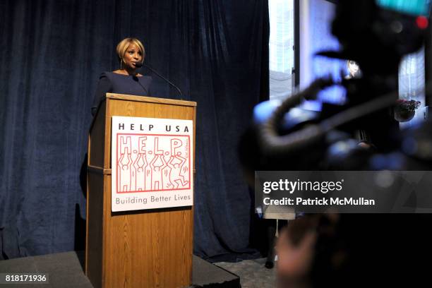 Mary J. Blige attends HELP USA Graduate Scholarship Awards Luncheon 2010 at Four Seasons Restaurant on November 9, 2010 in New York City.