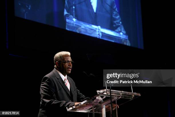 Pastor Freddie Hebron attends FASHION DELIVERS 5th Annual Gala at The Waldorf Astoria on November 3, 2010 in New York.