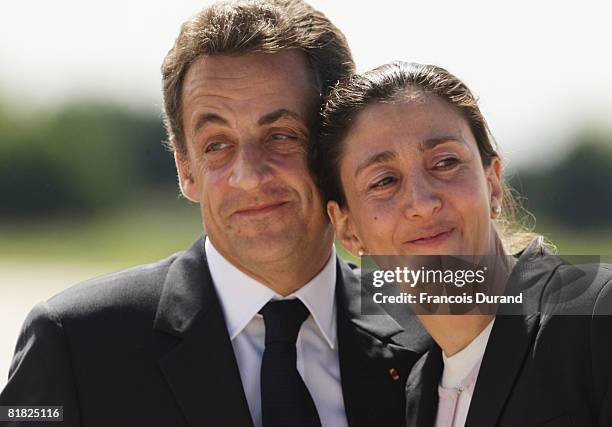 Ingrid Betancourt is hugged by president Nicolas Sarkozy on her arrival at the military base of Villacoublay on July 4, 2008 in Velizy Villacoublay,...