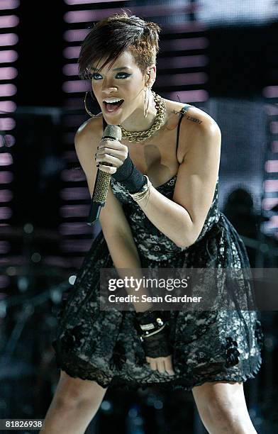 Singer Rihanna performs at the Louisiana Superdome during the 2008 Essence Music Festival on July 4, 2008 in New Orleans, Louisiana.