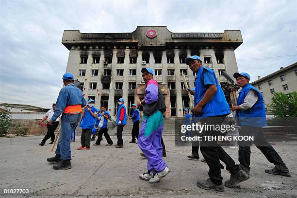 Mongolia Riots 169 Mongolian Peoples Revolutionary Party Stock Photos, High-Res ...