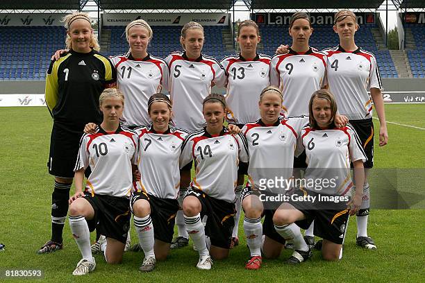 The German team Anke Preuss, #11 Kathrin-Julia Hendrich, #5 Carolin Simon, #13 Laura St?rzel, #9 Ivana Rudelic, #4 Annika Eberhardt Johanna Elsig, #7...