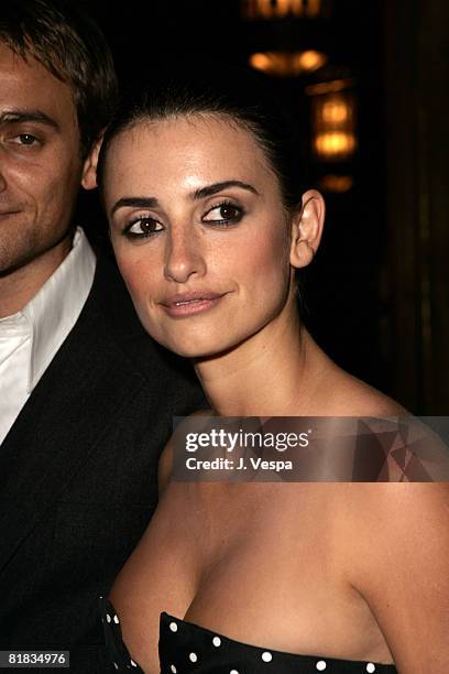 Stuart Townsend and Penelope Cruz