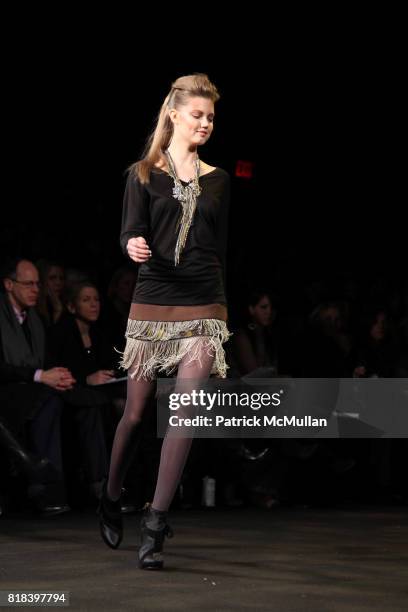 Lindsey Wixson attends BADGLEY MISCHKA Fall 2010 Collection at Bryant Park Tents on February 16, 2010 in New York City.