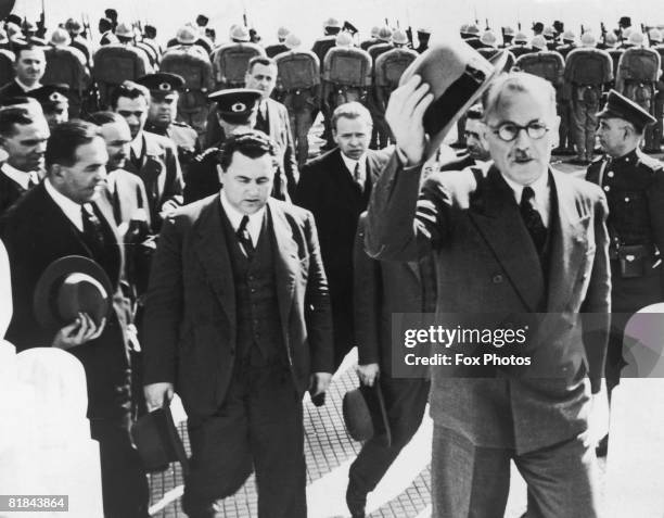 Turkish foreign minister Shukri Sarajoglu arrives in Istanbul, 26th October 1939, after a trip to Moscow, where he refused to sign a pact with the...