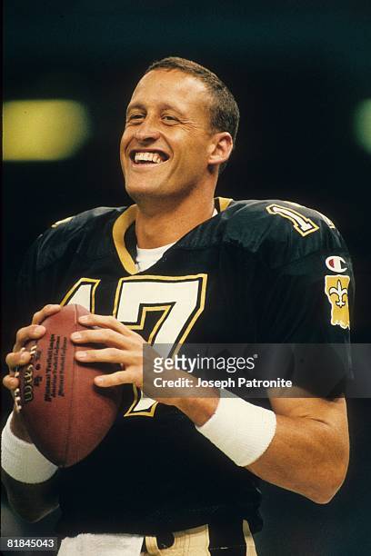 Quarterback Jim Everett of the New Orleans Saints laughs prior to playing against the San Francisco 49ers at the Superdome on September 3, 1995 in...