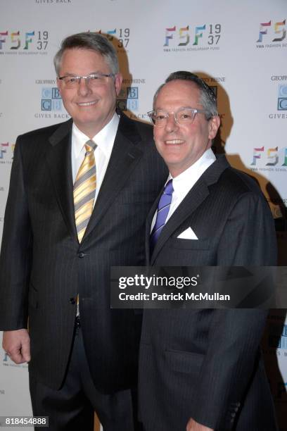 Thomas A. Kingsbury and Kenneth L. Wyse attend YMA FASHION SCHOLARSHIP FUND Presents The 2010 FSF GEOFFREY BEENE NATIONAL SCHOLARSHIP AWARDS DINNER...