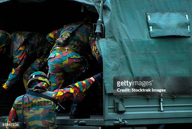 belgian paracommandos. - special forces stockfoto's en -beelden