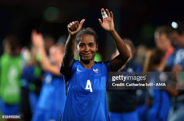 Thumbs up from Laura Georges of France Women after the UEFA Women's Euro 2017 match between France and Iceland at Koning Willem II Stadium on July...