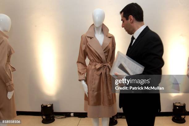 Jim Gold attends RACHEL ROY Spring/Summer 2011 Presentation at The Library at Lincoln Center on September 14, 2010 in New York City.