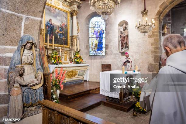 Le Mont Saint-Michel , St Peter's Parish Church: mass in St Peter's Church.