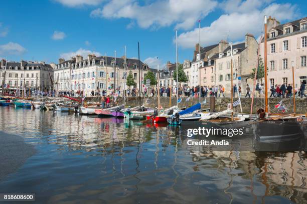Vannes : marina with old sailing ships alongside the quay during the maritime festival 'Semaine du Golfe' .