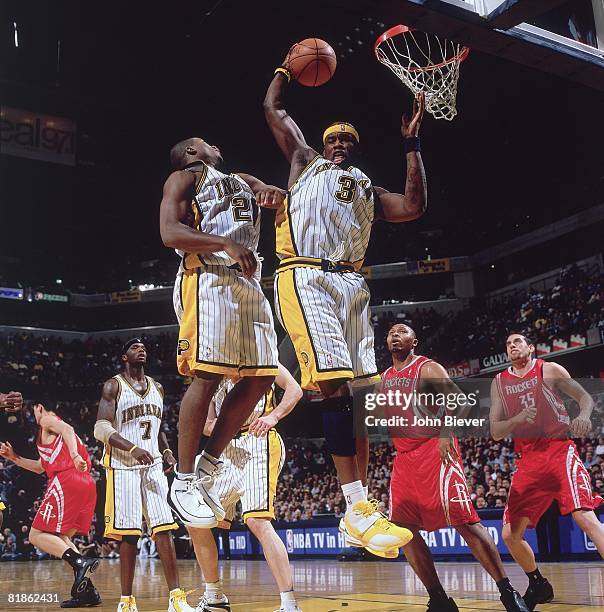 Houston Rockets 2004 Fred Jones Basketball Photos and Premium High Res Pictures - Getty Images