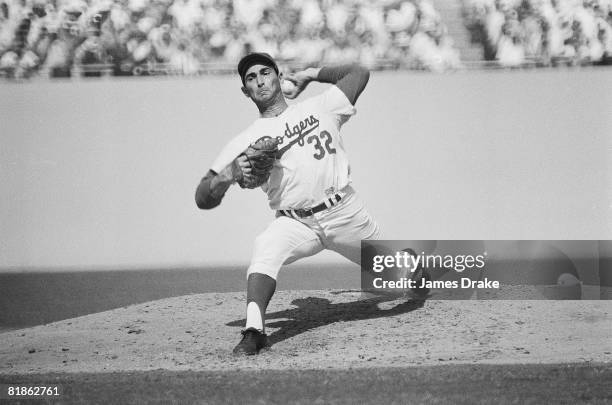 Baseball: World Series, Los Angeles Dodgers Sandy Koufax in action vs Minnesota Twins, Los Angeles, CA