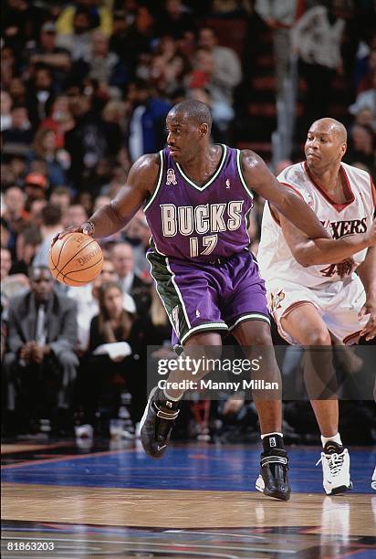 Basketball: Milwaukee Bucks Anthony Mason in action vs Philadelphia 76ers, Philadelphia, PA