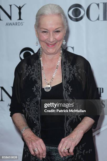 Rosemary Harris attends 2010 TONY AWARDS at Radio City Music Hall on June 13, 2010 in New York City.