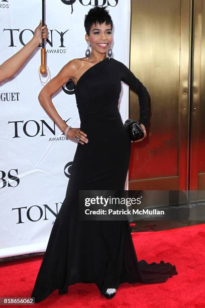 Michelle Williams attends 2010 TONY AWARDS at Radio City Music Hall on June 13, 2010 in New York City.