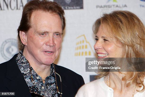 American actor Lee Majors, of the television series 'The Six Million Dollar Man' and American actress Lindsay Wagner of 'The Bionic Woman' attend the...