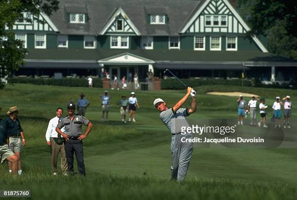 Golf: US Open, Ernie Els in action, drive from rough during three way playoff on Monday at Oakmont CC, View of clubhouse, Oakmont, PA 6/20/1994