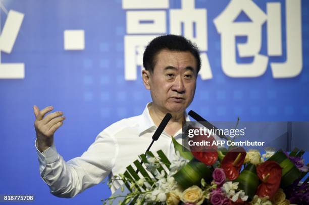 Forcheerman Sign 1,779 China Wanda Group Stock Photos, High-Res Pictures, and Images ...