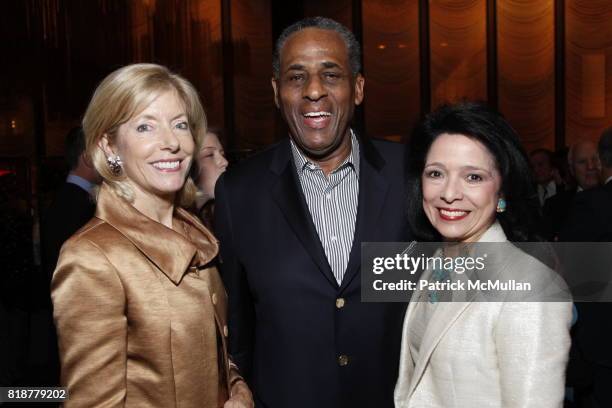 Liz Peek, Carl McCall and Joyce Brown attend CANCER RESEARCH INSTITUTE'S "Through The Kitchen" Party at The Four Seasons on April 25, 2010 in New...