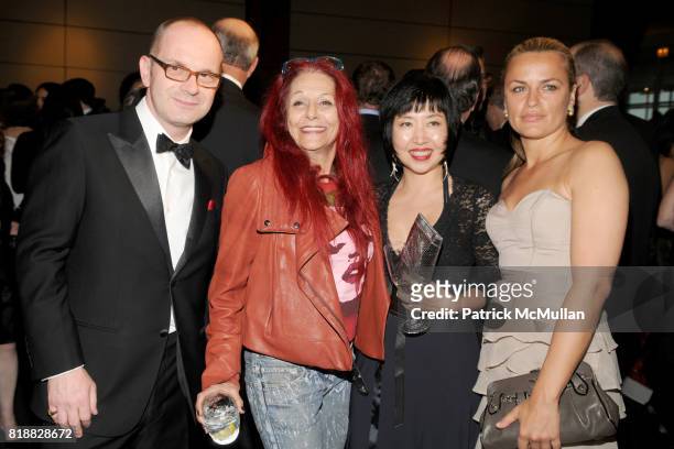Simon Collins, Patricia Field, ? and ? attend PARSONS 2010 Fashion Benefit Honoring WILLIAM FUNG and VERA WANG at Pier 60 on April 26, 2010 in New...