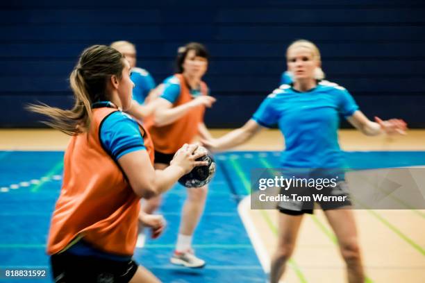 female handball players during training session - andebol imagens e fotografias de stock