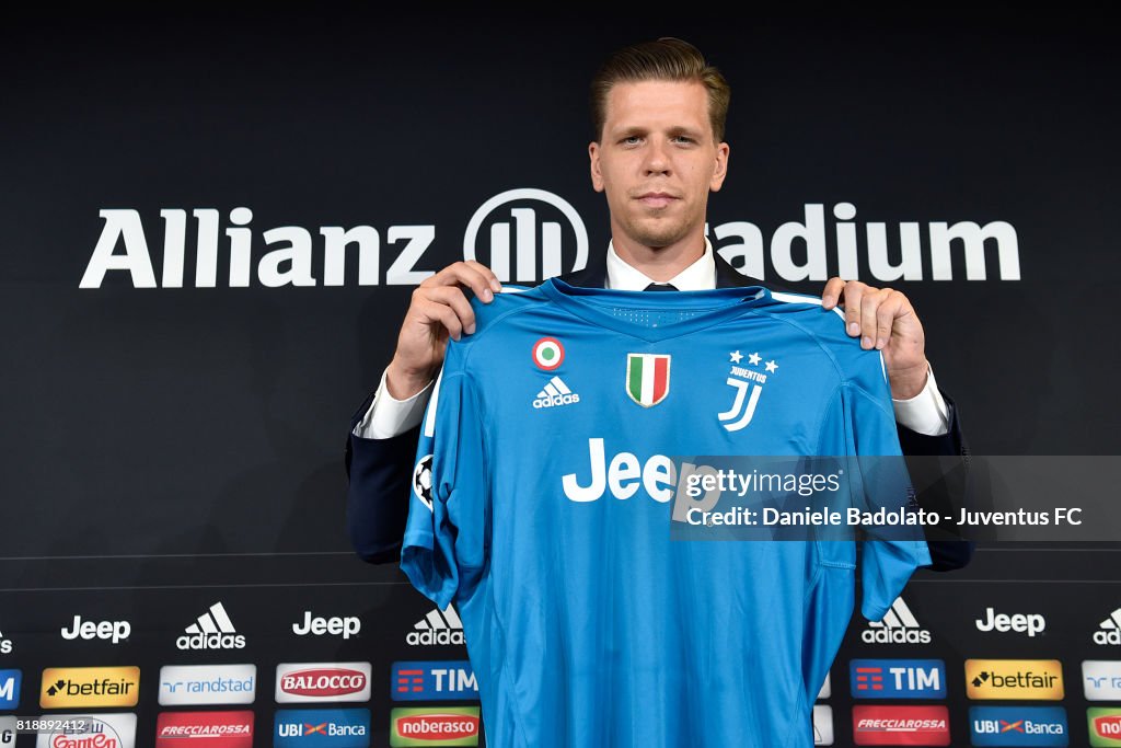 Wojciech Szczesny Signs For Juventus