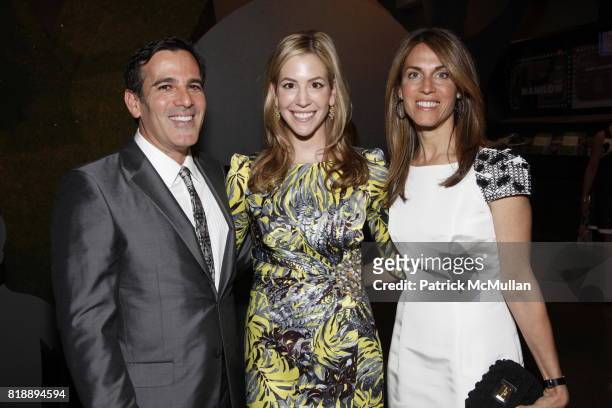 Darius Bikoff, Jill Bikoff and Caryn Zucker attend 92nd Street Y Annual Spring Gala starring Barry Manilow at 92nd Street Y on May 17, 2010 in New...