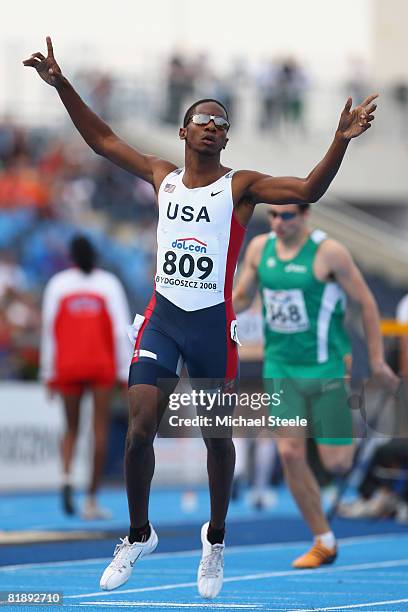 Marcus Boyd of USA celebrates winning the men's 400m final during day three of the 12th IAAF World Junior Championships at the Zawisza Stadium on...
